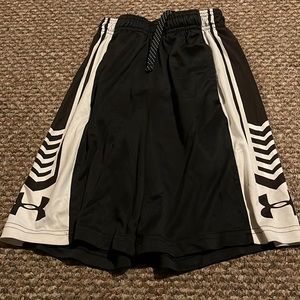 Boys Under Armour Shorts Youth xtra Small